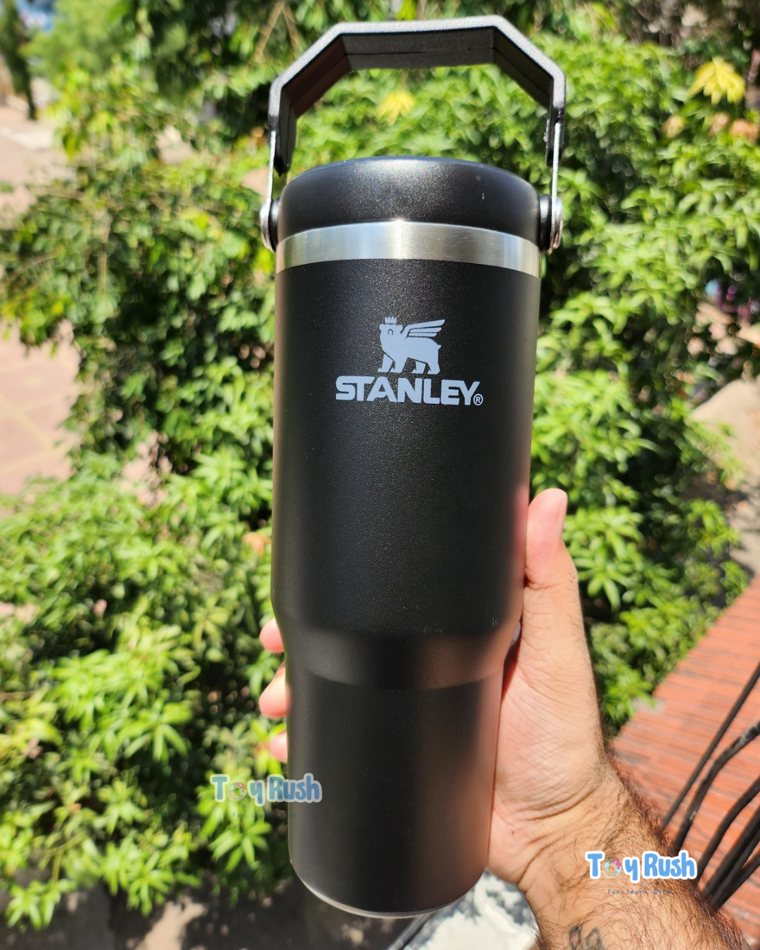 Stanley Iceflow™ Flip Straw Tumbler Leak Proof | 30 OZ (900 ml)
