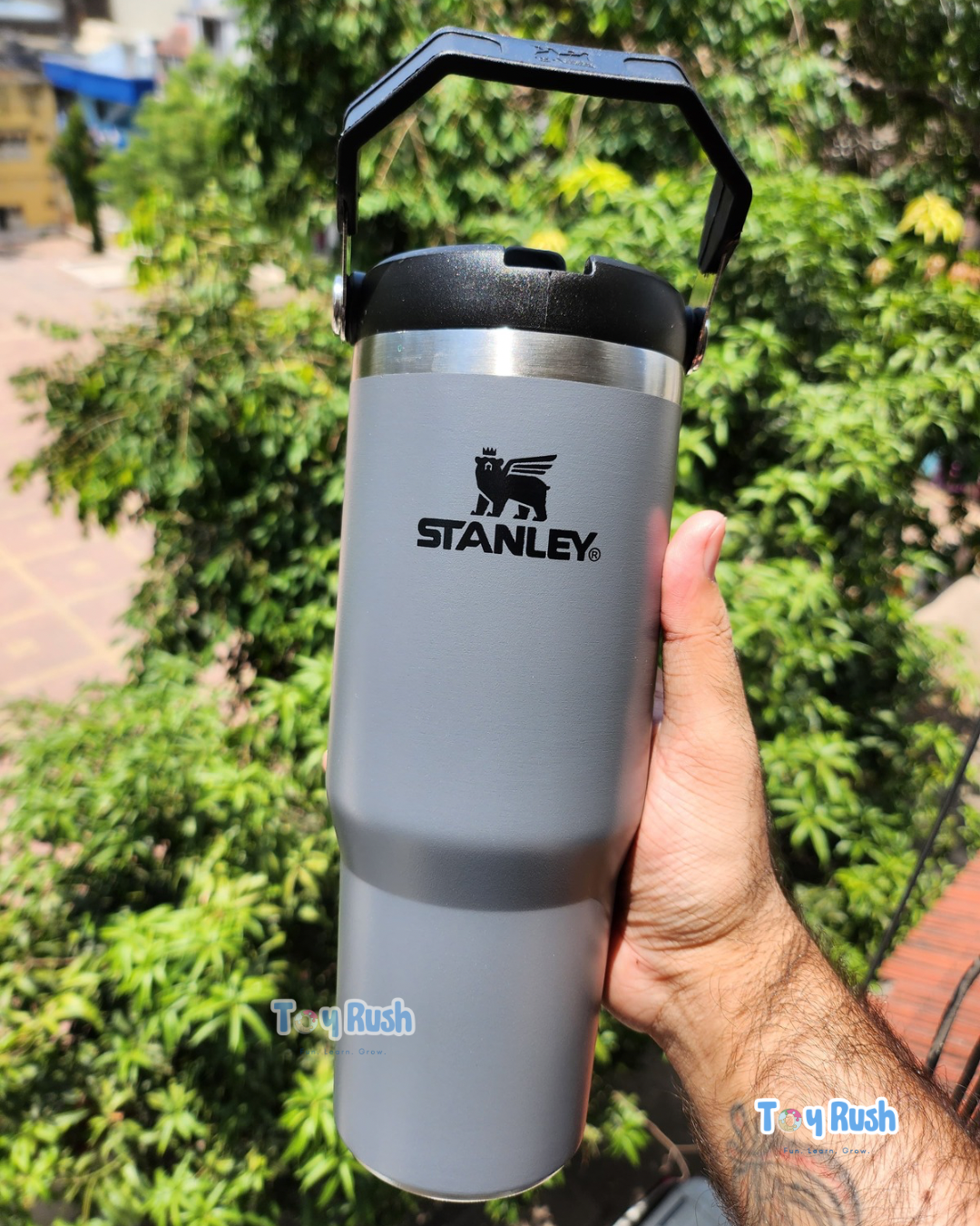 Stanley Iceflow™ Flip Straw Tumbler Leak Proof | 30 OZ (900 ml)