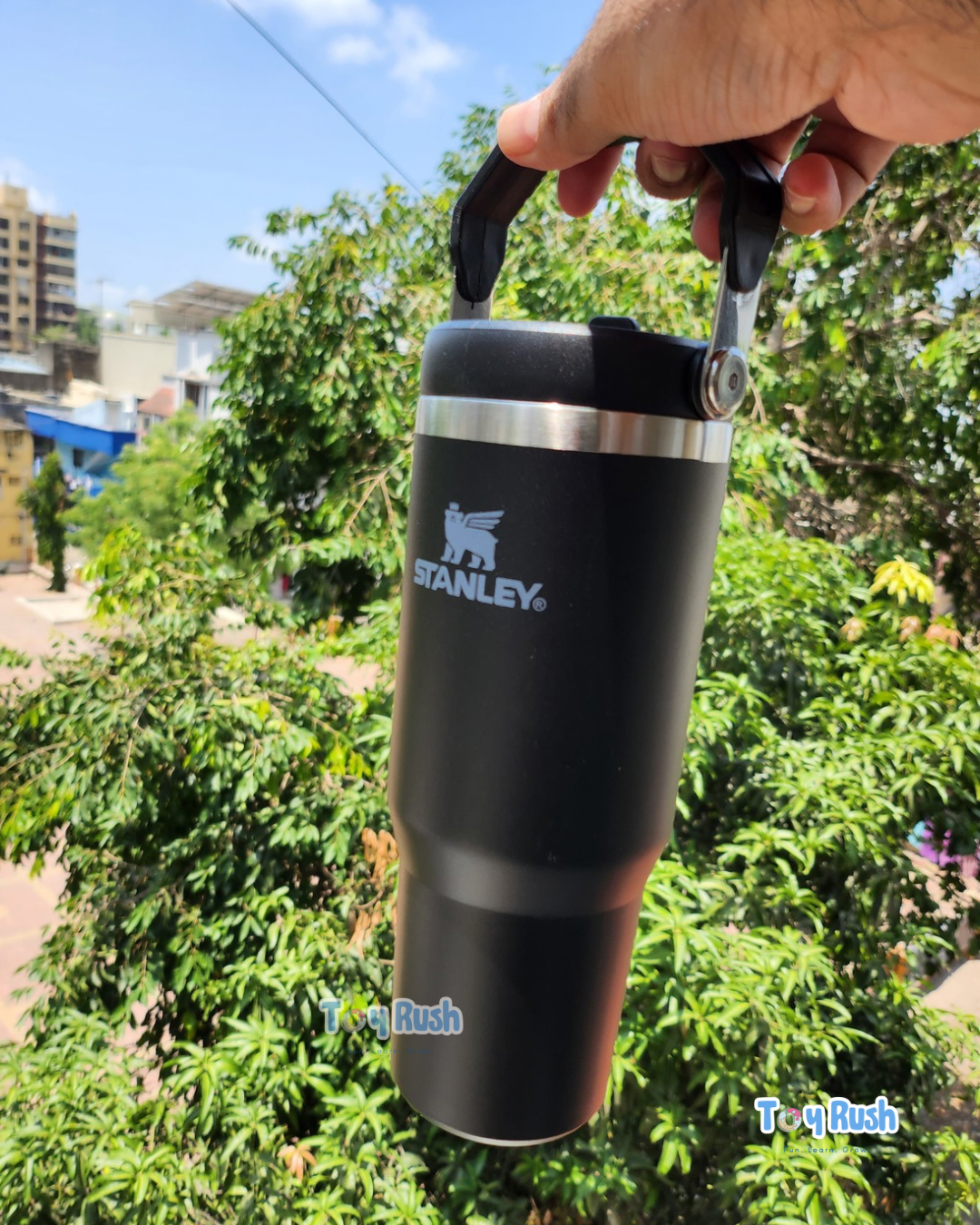 Stanley Iceflow™ Flip Straw Tumbler Leak Proof | 30 OZ (900 ml)