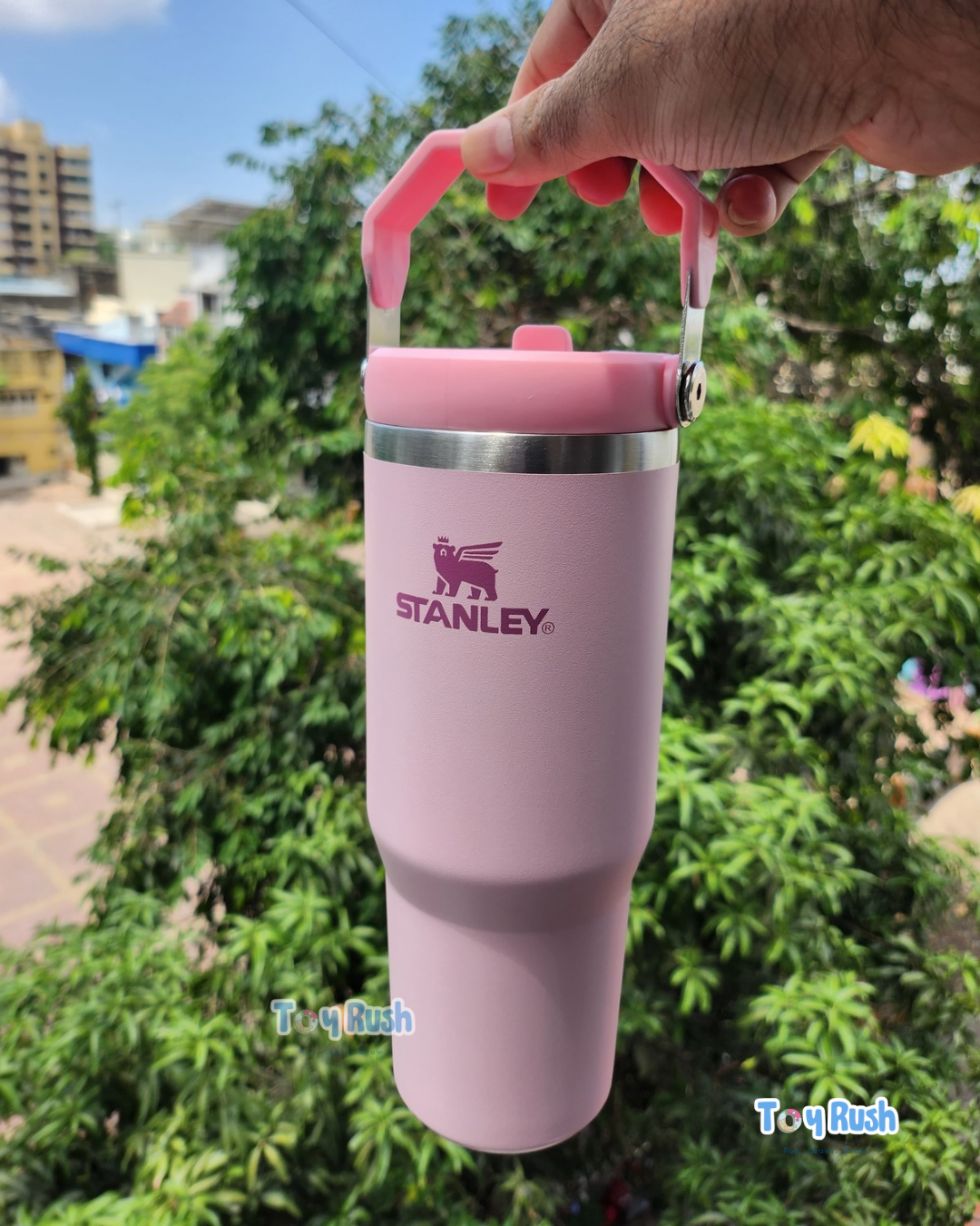 Stanley Iceflow™ Flip Straw Tumbler Leak Proof | 30 OZ (900 ml)