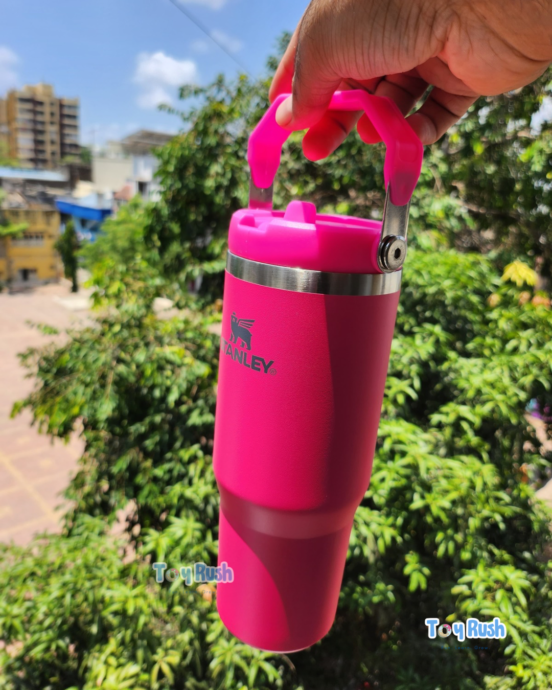 Stanley Iceflow™ Flip Straw Tumbler Leak Proof | 30 OZ (900 ml)