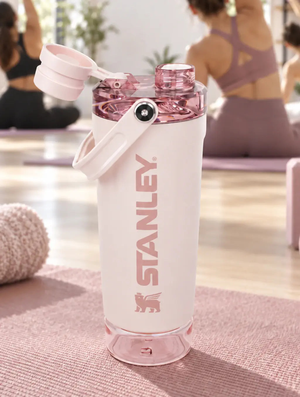 The Activate Shaker Bottle Stanley - Toy Rush