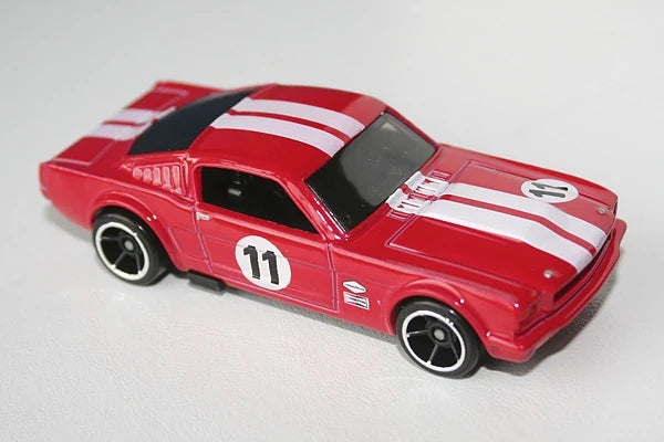 Hot Wheels '65 Ford Mustang 2+2 Fastback die-cast car – Red, Rally Race series